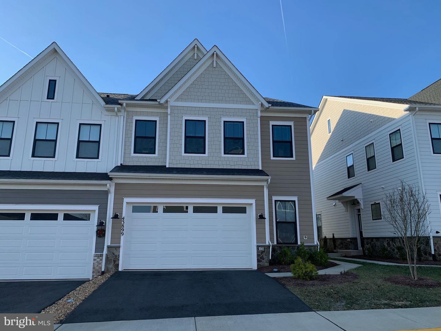 43899 SIREN SONG TER, LEESBURG, Virginia 20176, 3 Bedrooms Bedrooms, ,3 BathroomsBathrooms,Residential,For sale,43899 SIREN SONG TER,VALO2085202 MLS # VALO2085202