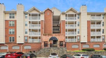 1524 LINCOLN WAY #101, MCLEAN, Virginia 22102, 2 Bedrooms Bedrooms, ,2 BathroomsBathrooms,Residential,For sale,1524 LINCOLN WAY #101,VAFX2215794 MLS # VAFX2215794