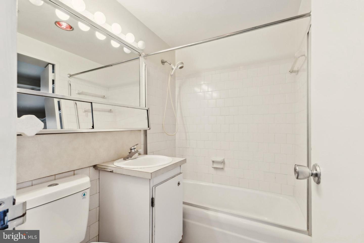 4600 DUKE ST #1607, ALEXANDRIA, Virginia 22304, ,1 BathroomBathrooms,Residential,For sale,4600 DUKE ST #1607,VAAX2040468 MLS # VAAX2040468