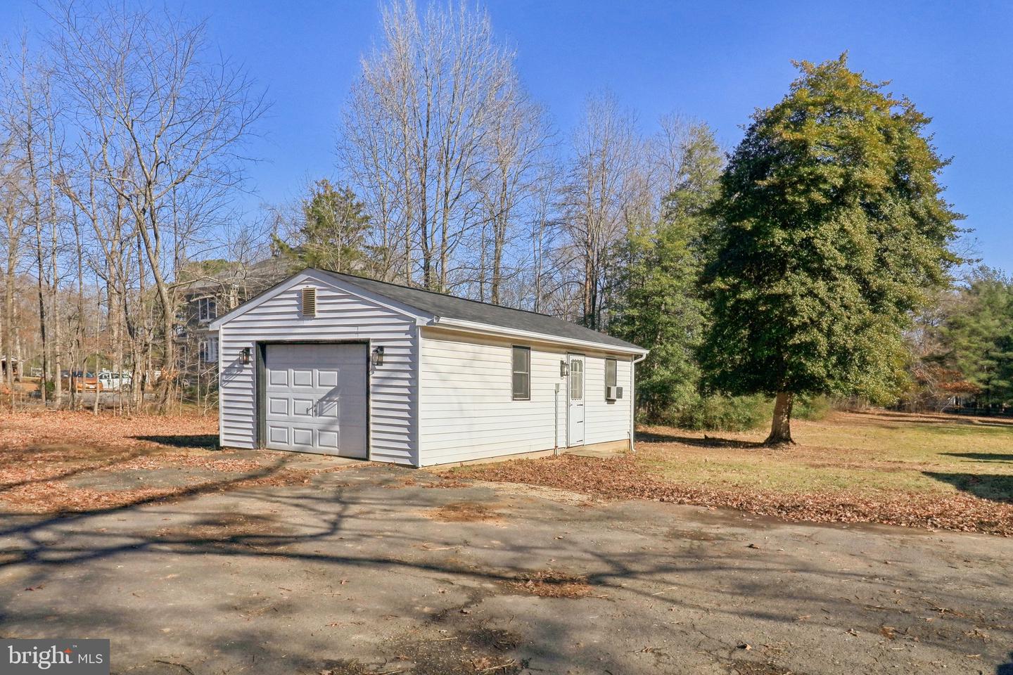 6903 SMITH STATION RD, SPOTSYLVANIA, Virginia 22553, 4 Bedrooms Bedrooms, ,2 BathroomsBathrooms,Residential,For sale,6903 SMITH STATION RD,VASP2029838 MLS # VASP2029838