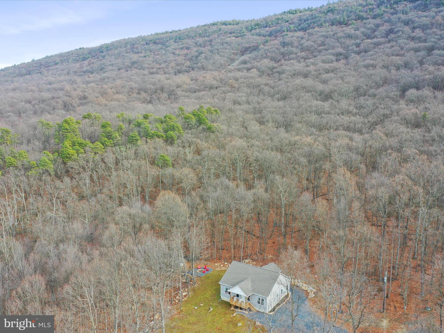 115 MOUNTAIN TOP LN, NEW MARKET, Virginia 22844, 3 Bedrooms Bedrooms, 8 Rooms Rooms,3 BathroomsBathrooms,Residential,For sale,115 MOUNTAIN TOP LN,VASH2010366 MLS # VASH2010366