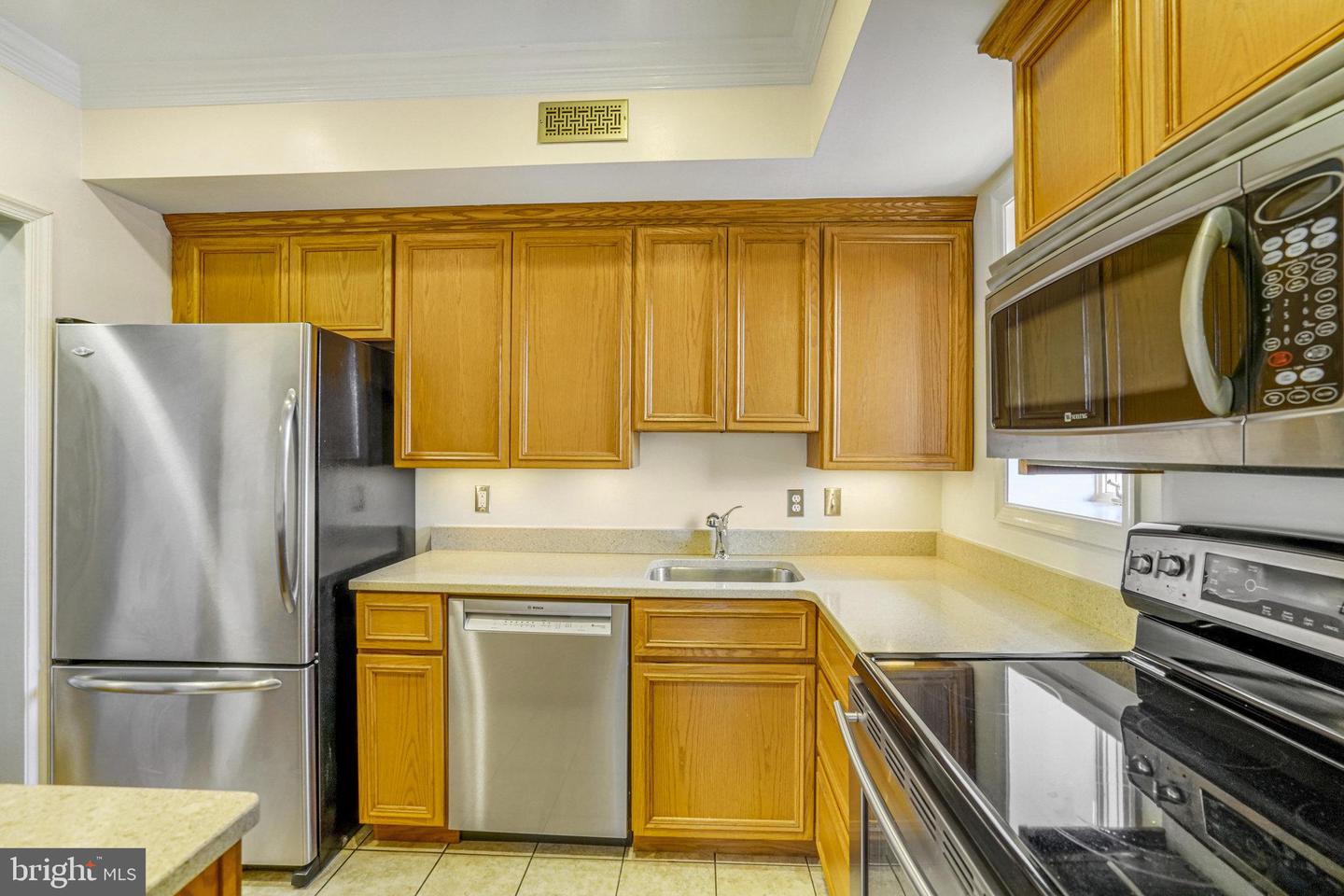 801 S PITT ST #429, ALEXANDRIA, Virginia 22314, 1 Bedroom Bedrooms, ,1 BathroomBathrooms,Residential,For sale,801 S PITT ST #429,VAAX2039916 MLS # VAAX2039916