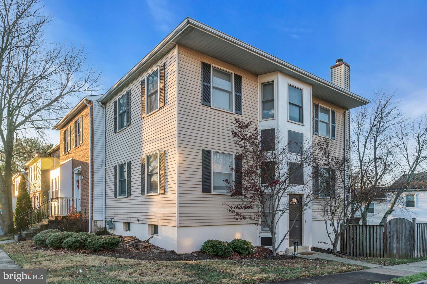 3017 HICKORY GROVE CT, FAIRFAX, Virginia 22031, 4 Bedrooms Bedrooms, ,3 BathroomsBathrooms,Residential,For sale,3017 HICKORY GROVE CT,VAFX2213176 MLS # VAFX2213176