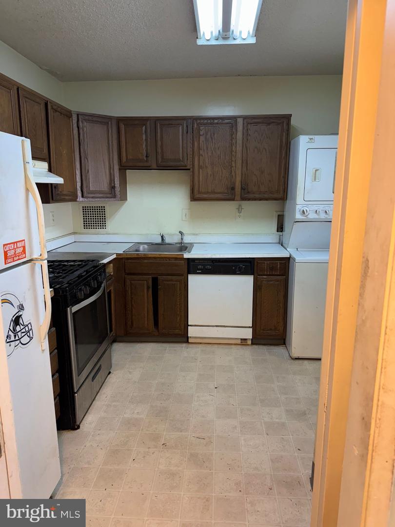 3701 S GEORGE MASON DR #918N, FALLS CHURCH, Virginia 22041, 1 Bedroom Bedrooms, ,1 BathroomBathrooms,Residential,For sale,3701 S GEORGE MASON DR #918N,VAFX2216216 MLS # VAFX2216216