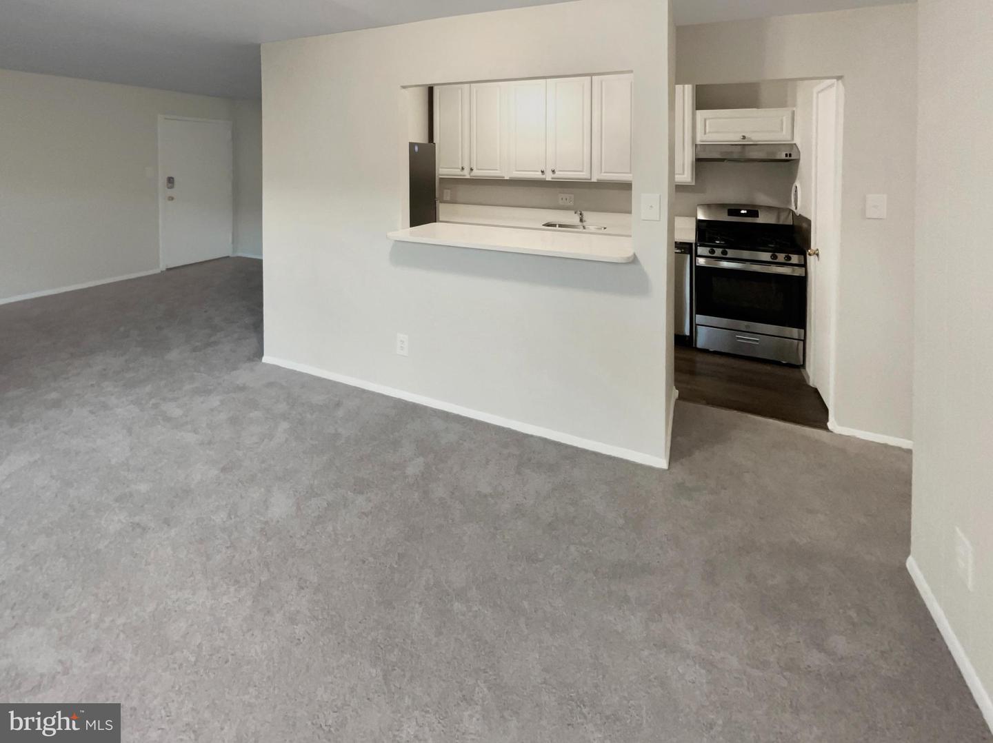 8006 CHANUTE PL #10, FALLS CHURCH, Virginia 22042, 2 Bedrooms Bedrooms, ,1 BathroomBathrooms,Residential,For sale,8006 CHANUTE PL #10,VAFX2216332 MLS # VAFX2216332