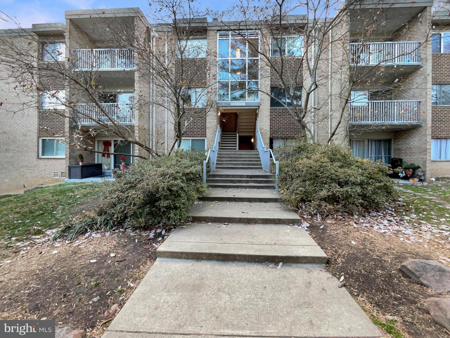 8006 CHANUTE PL #10, FALLS CHURCH, Virginia 22042, 2 Bedrooms Bedrooms, ,1 BathroomBathrooms,Residential,For sale,8006 CHANUTE PL #10,VAFX2216332 MLS # VAFX2216332