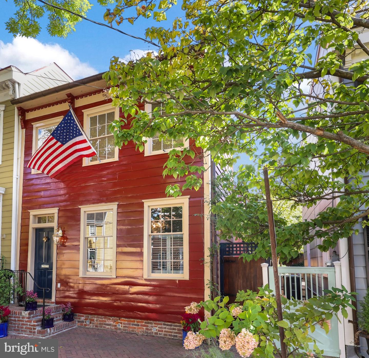 414 S ROYAL ST, ALEXANDRIA, Virginia 22314, 4 Bedrooms Bedrooms, ,4 BathroomsBathrooms,Residential,For sale,414 S ROYAL ST,VAAX2040498 MLS # VAAX2040498