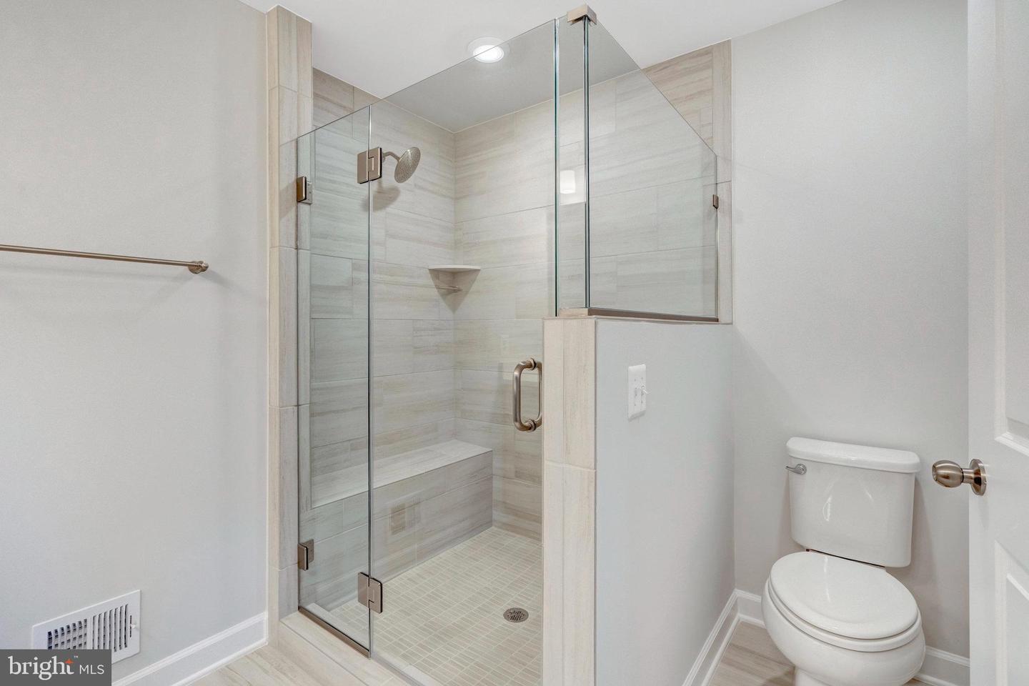 05 FAIR LAKES CT, FAIRFAX, Virginia 22033, 3 Bedrooms Bedrooms, ,3 BathroomsBathrooms,Residential,For sale,05 FAIR LAKES CT,VAFX2195908 MLS # VAFX2195908