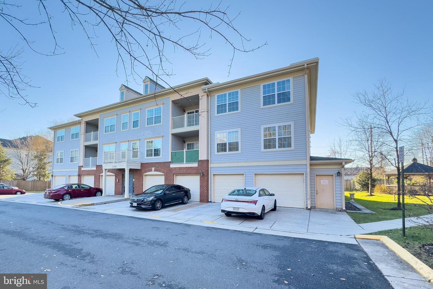 11328 WESTBROOK MILL LN #304, FAIRFAX, Virginia 22030, 4 Bedrooms Bedrooms, ,2 BathroomsBathrooms,Residential,For sale,11328 WESTBROOK MILL LN #304,VAFX2214222 MLS # VAFX2214222