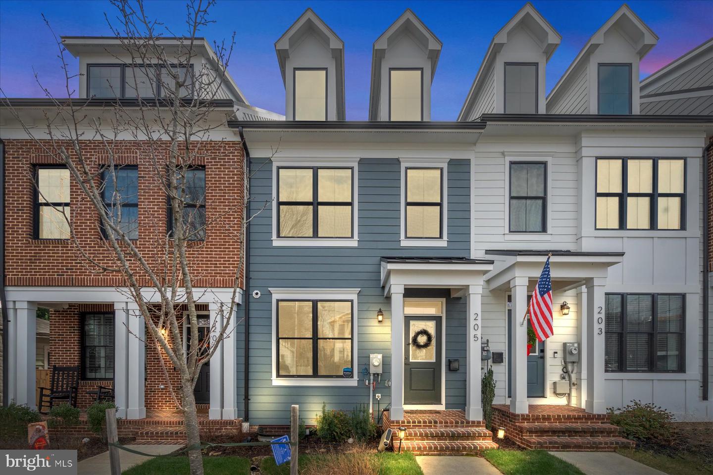 205 DUNCAN AVE, ALEXANDRIA, Virginia 22301, 5 Bedrooms Bedrooms, ,3 BathroomsBathrooms,Residential,For sale,205 DUNCAN AVE,VAAX2040196 MLS # VAAX2040196