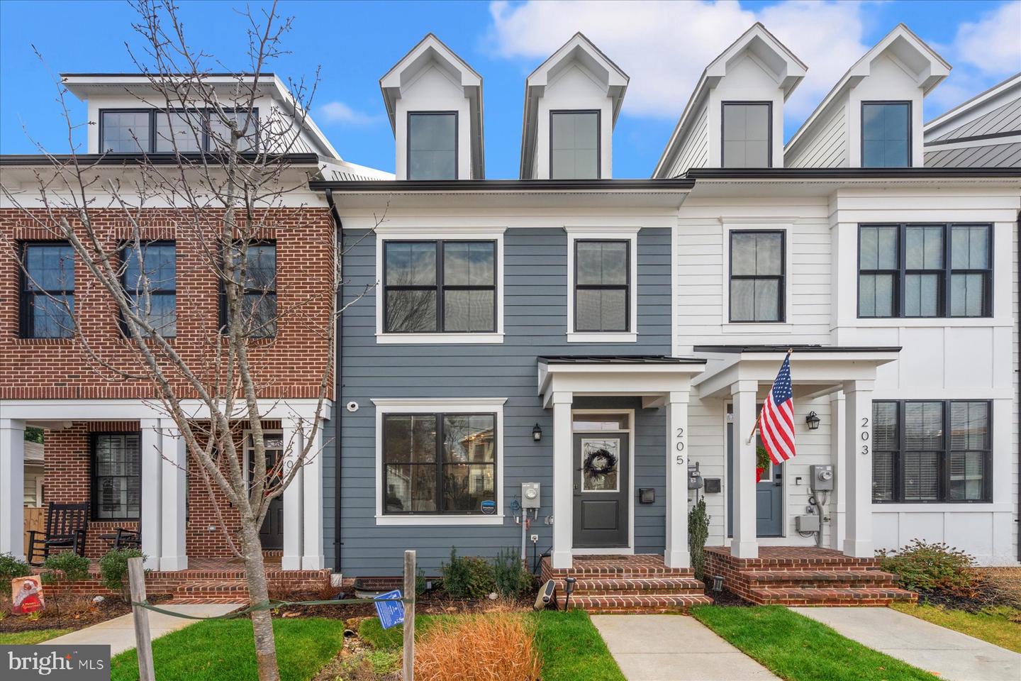 205 DUNCAN AVE, ALEXANDRIA, Virginia 22301, 5 Bedrooms Bedrooms, ,3 BathroomsBathrooms,Residential,For sale,205 DUNCAN AVE,VAAX2040196 MLS # VAAX2040196