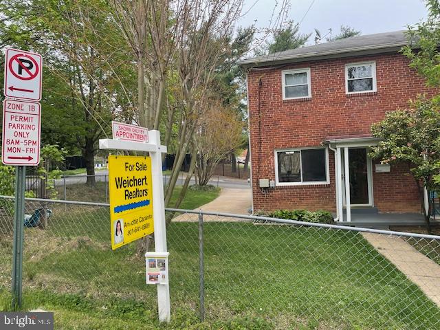 3101 S FOX ST, ARLINGTON, Virginia 22202, 3 Bedrooms Bedrooms, ,2 BathroomsBathrooms,Residential,For sale,3101 S FOX ST,VAAR2052090 MLS # VAAR2052090