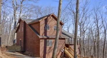 19 BLUE FLINT LN, WINTERGREEN RESORT, Virginia 22967, 4 Bedrooms Bedrooms, ,4 BathroomsBathrooms,Residential,For sale,19 BLUE FLINT LN,659858 MLS # 659858