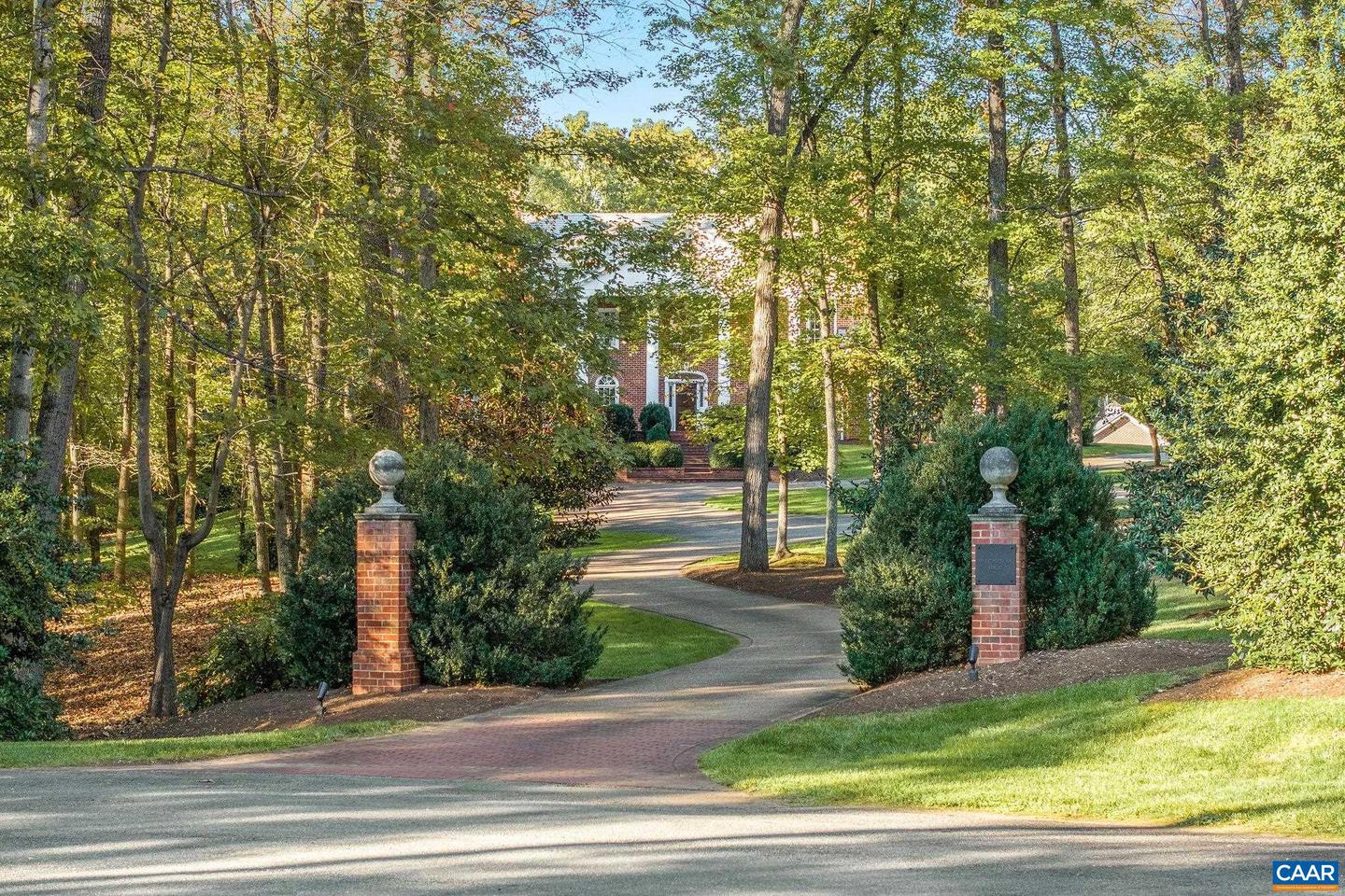 2725 HUNT COUNTRY LN, CHARLOTTESVILLE, Virginia 22901, 5 Bedrooms Bedrooms, ,3 BathroomsBathrooms,Residential,For sale,2725 HUNT COUNTRY LN,658087 MLS # 658087