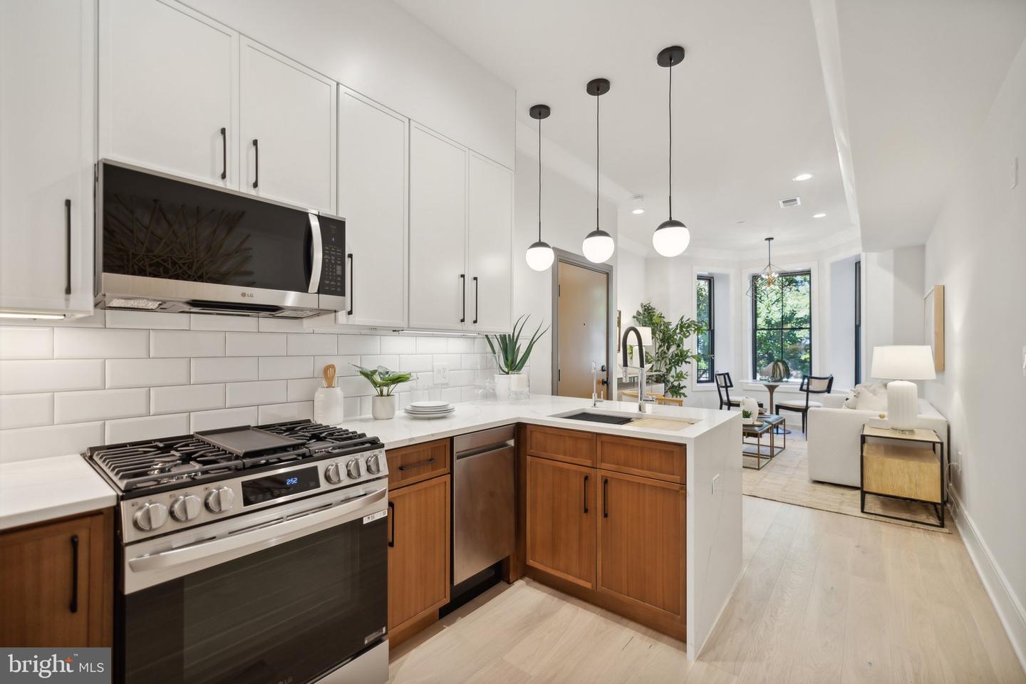 647 G ST SE #UNIT C, WASHINGTON, District Of Columbia 20003, 2 Bedrooms Bedrooms, ,2 BathroomsBathrooms,Residential,For sale,647 G ST SE #UNIT C,DCDC2168708 MLS # DCDC2168708