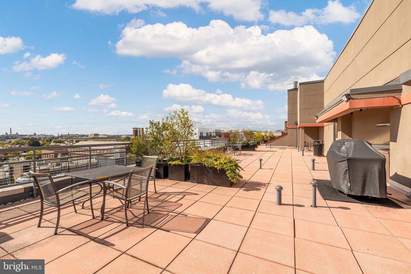 2120 VERMONT AVE NW #515, WASHINGTON, District Of Columbia 20001, 2 Bedrooms Bedrooms, ,2 BathroomsBathrooms,Residential,For sale,2120 VERMONT AVE NW #515,DCDC2173520 MLS # DCDC2173520