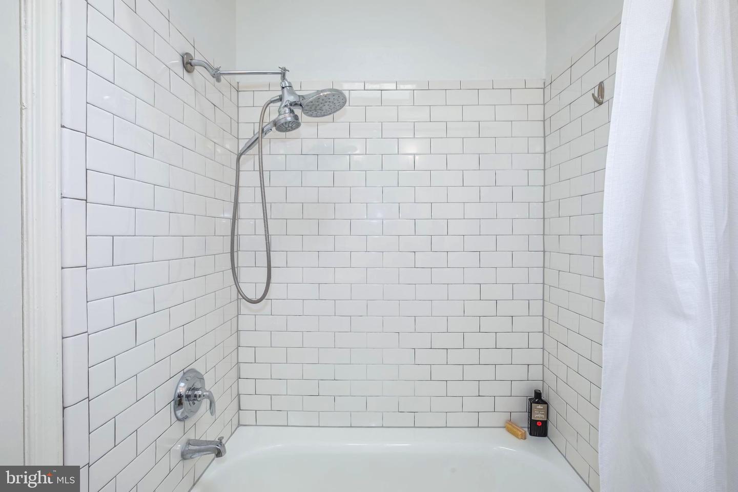 307 11TH ST NE, WASHINGTON, District Of Columbia 20002, 3 Bedrooms Bedrooms, ,2 BathroomsBathrooms,Residential,For sale,307 11TH ST NE,DCDC2162018 MLS # DCDC2162018