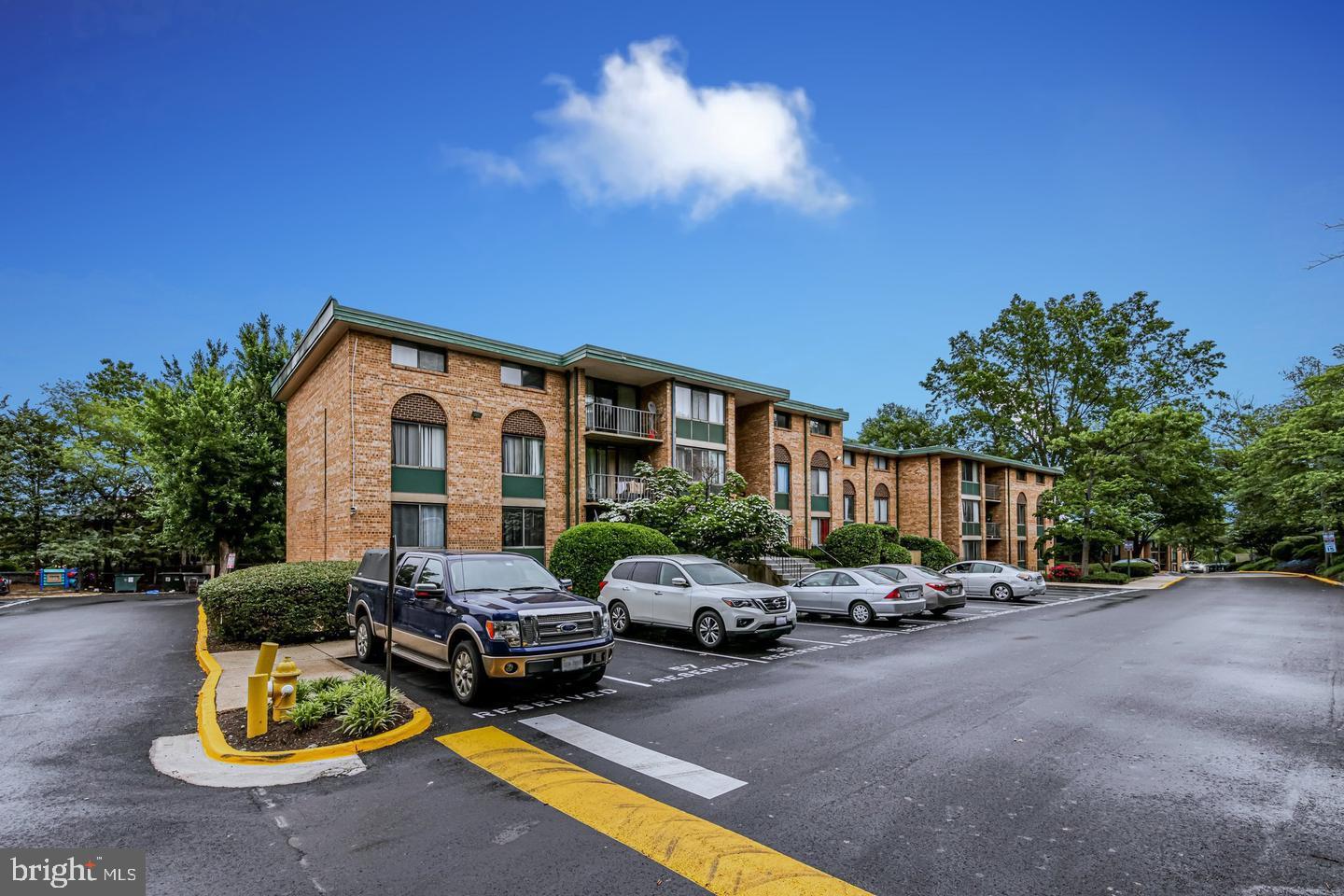 523 N ARMISTEAD ST #201, ALEXANDRIA, Virginia 22312, 2 Bedrooms Bedrooms, ,1 BathroomBathrooms,Residential,For sale,523 N ARMISTEAD ST #201,VAAX2039566 MLS # VAAX2039566