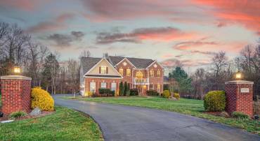 27002 ROAN CT, CHANTILLY, Virginia 20152, 5 Bedrooms Bedrooms, ,4 BathroomsBathrooms,Residential,For sale,27002 ROAN CT,VALO2085520 MLS # VALO2085520