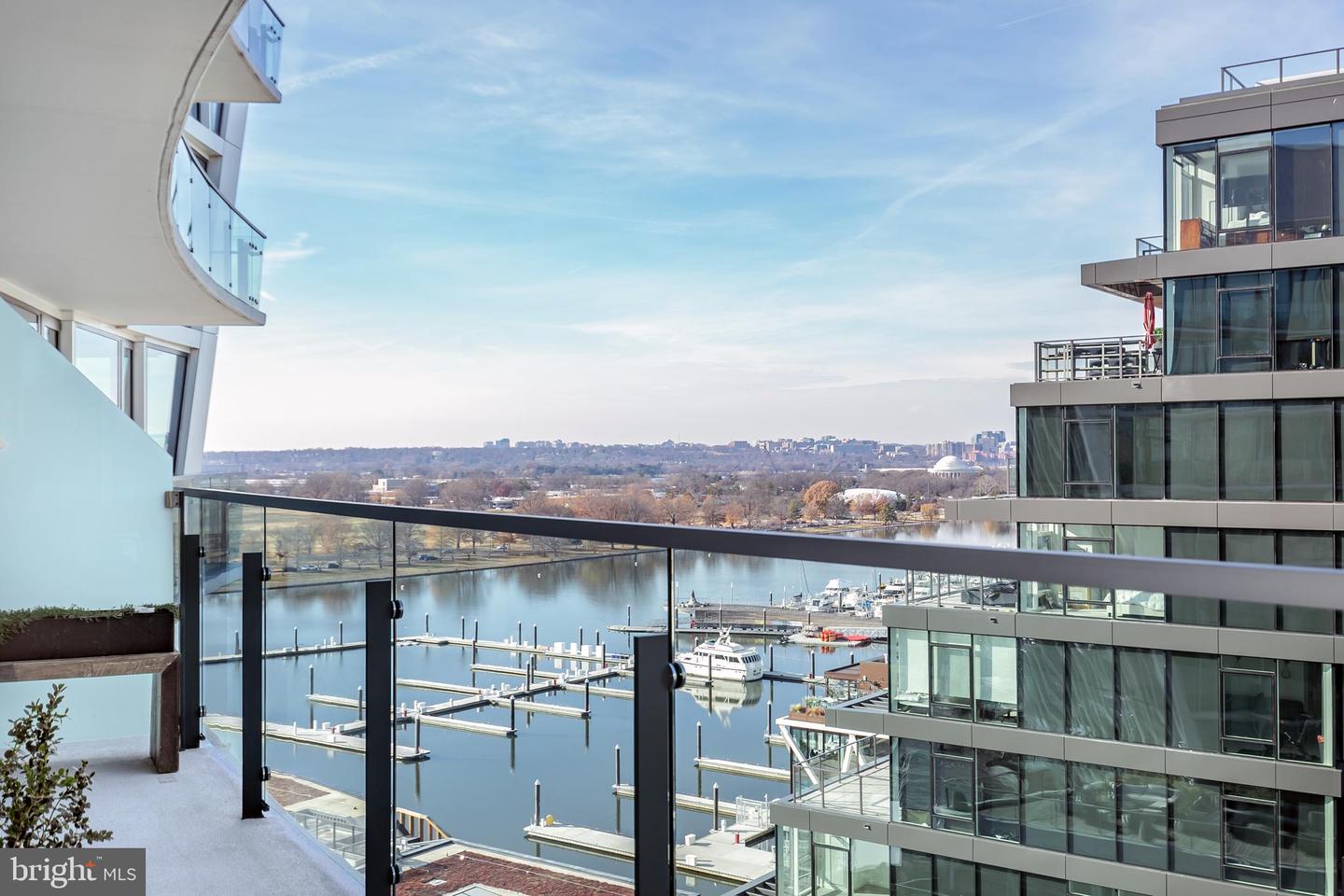 601 WHARF SW #1007, WASHINGTON, District Of Columbia 20024, 2 Bedrooms Bedrooms, ,2 BathroomsBathrooms,Residential,For sale,601 WHARF SW #1007,DCDC2173508 MLS # DCDC2173508