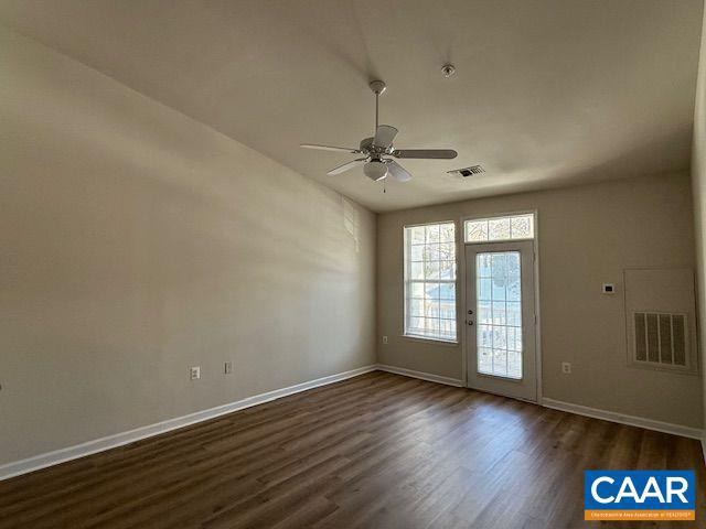 1075 WEYBRIDGE CT #306, CHARLOTTESVILLE, Virginia 22911, 1 Bedroom Bedrooms, ,1 BathroomBathrooms,Residential,For sale,1075 WEYBRIDGE CT #306,659895 MLS # 659895