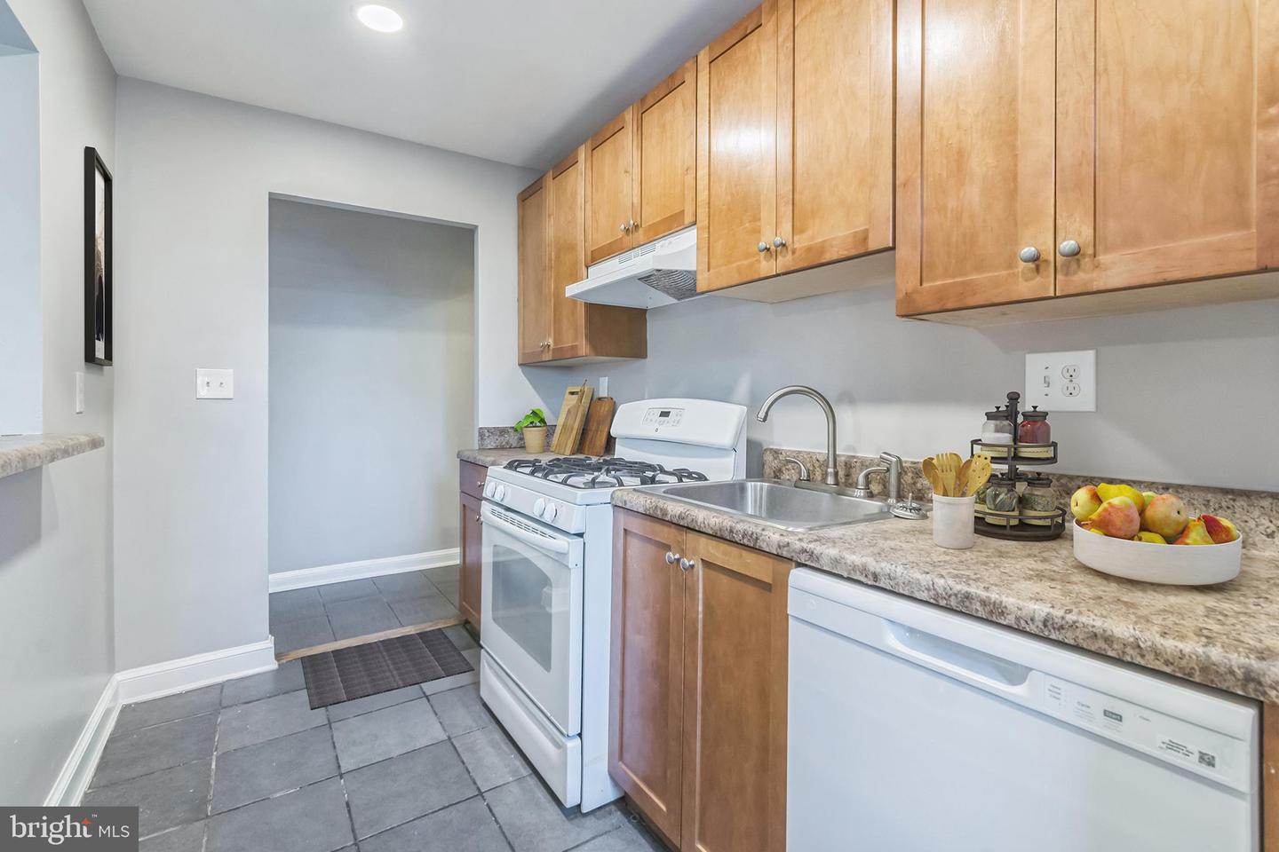 3937 S ST SE #207, WASHINGTON, District Of Columbia 20020, 1 Bedroom Bedrooms, ,1 BathroomBathrooms,Residential,For sale,3937 S ST SE #207,DCDC2163916 MLS # DCDC2163916