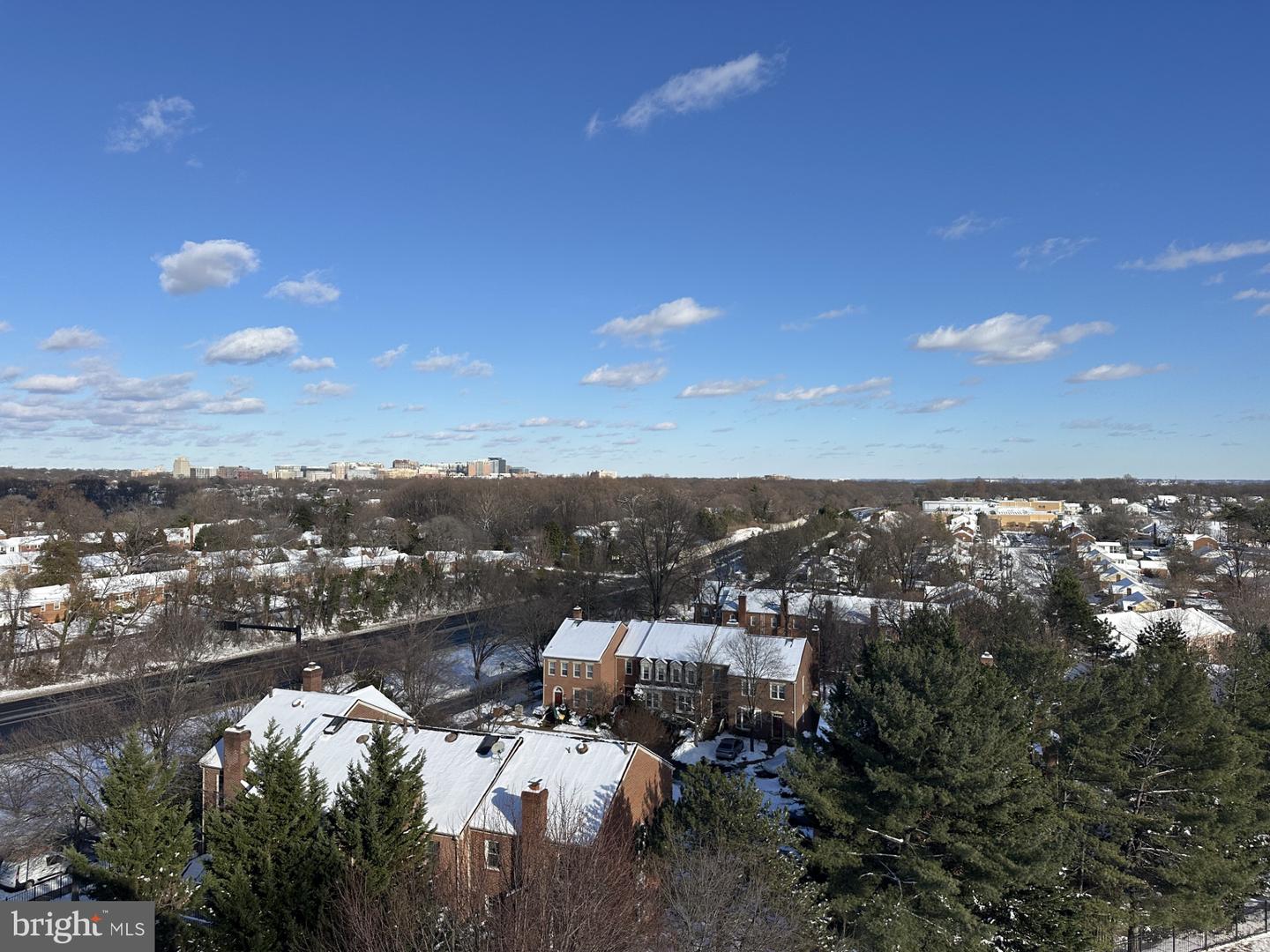 6001 ARLINGTON BLVD #802, FALLS CHURCH, Virginia 22044, 2 Bedrooms Bedrooms, ,2 BathroomsBathrooms,Residential,For sale,6001 ARLINGTON BLVD #802,VAFX2216844 MLS # VAFX2216844