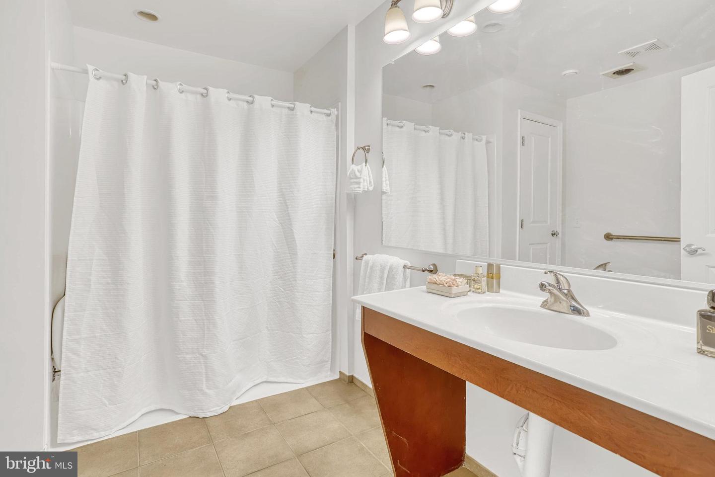 1000 N RANDOLPH ST #209, ARLINGTON, Virginia 22201, 3 Bedrooms Bedrooms, ,2 BathroomsBathrooms,Residential,For sale,1000 N RANDOLPH ST #209,VAAR2049700 MLS # VAAR2049700