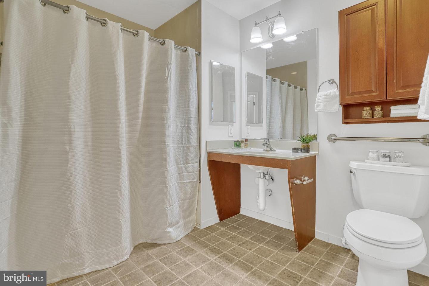 1000 N RANDOLPH ST #209, ARLINGTON, Virginia 22201, 3 Bedrooms Bedrooms, ,2 BathroomsBathrooms,Residential,For sale,1000 N RANDOLPH ST #209,VAAR2049700 MLS # VAAR2049700