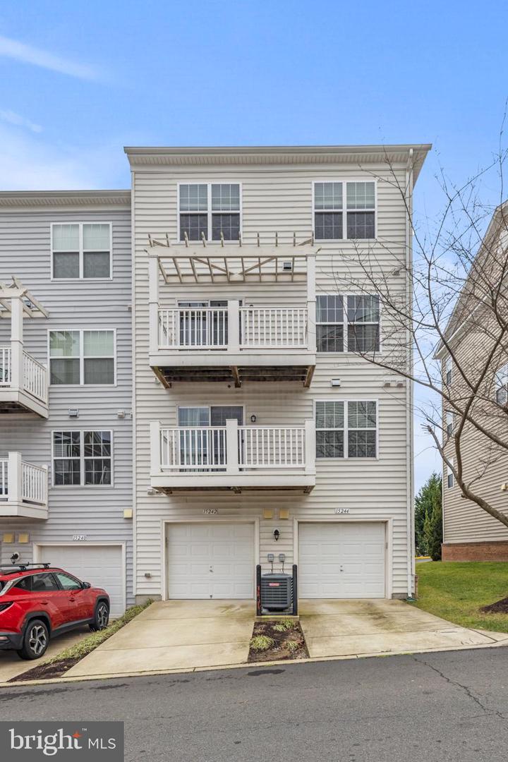 15244 TORBAY WAY, WOODBRIDGE, Virginia 22191, 2 Bedrooms Bedrooms, ,2 BathroomsBathrooms,Residential,For sale,15244 TORBAY WAY,VAPW2084544 MLS # VAPW2084544