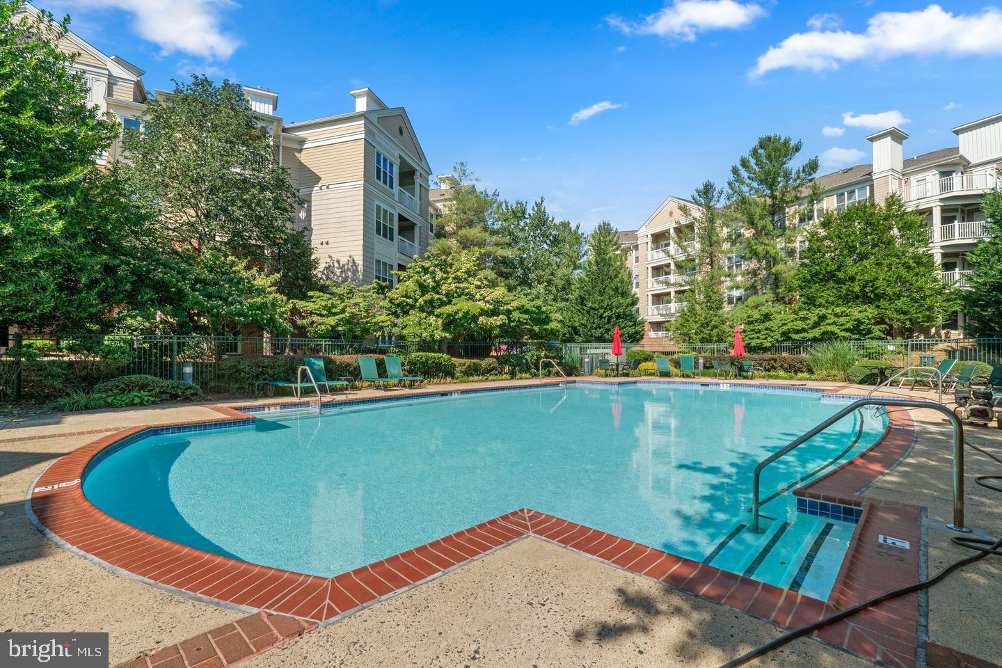 12919 ALTON SQ #114, HERNDON, Virginia 20170, 2 Bedrooms Bedrooms, ,2 BathroomsBathrooms,Residential,For sale,12919 ALTON SQ #114,VAFX2214576 MLS # VAFX2214576