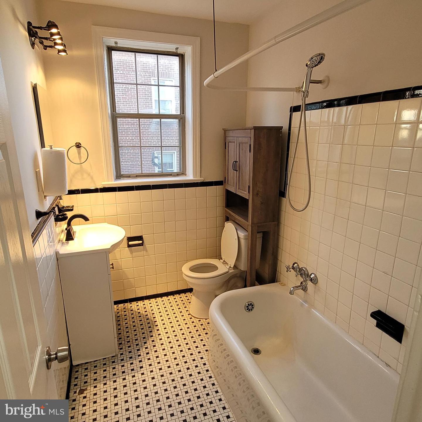 1404 TUCKERMAN ST NW #101, WASHINGTON, District Of Columbia 20011, 1 Bedroom Bedrooms, ,1 BathroomBathrooms,Residential,For sale,1404 TUCKERMAN ST NW #101,DCDC2172604 MLS # DCDC2172604