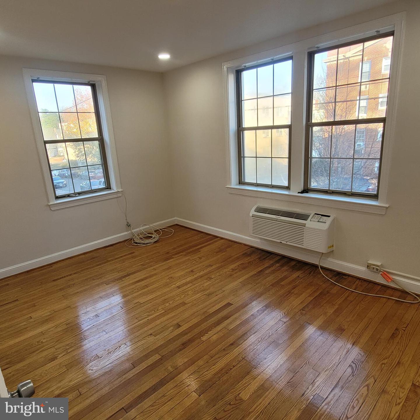 1404 TUCKERMAN ST NW #101, WASHINGTON, District Of Columbia 20011, 1 Bedroom Bedrooms, ,1 BathroomBathrooms,Residential,For sale,1404 TUCKERMAN ST NW #101,DCDC2172604 MLS # DCDC2172604