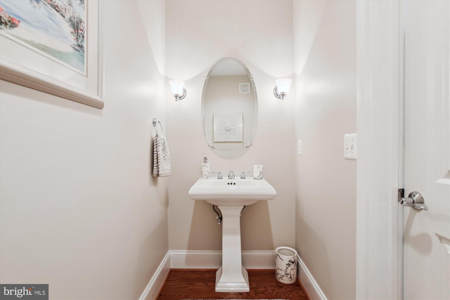 540 SECOND ST #204, ALEXANDRIA, Virginia 22314, 2 Bedrooms Bedrooms, ,2 BathroomsBathrooms,Residential,For sale,540 SECOND ST #204,VAAX2040354 MLS # VAAX2040354