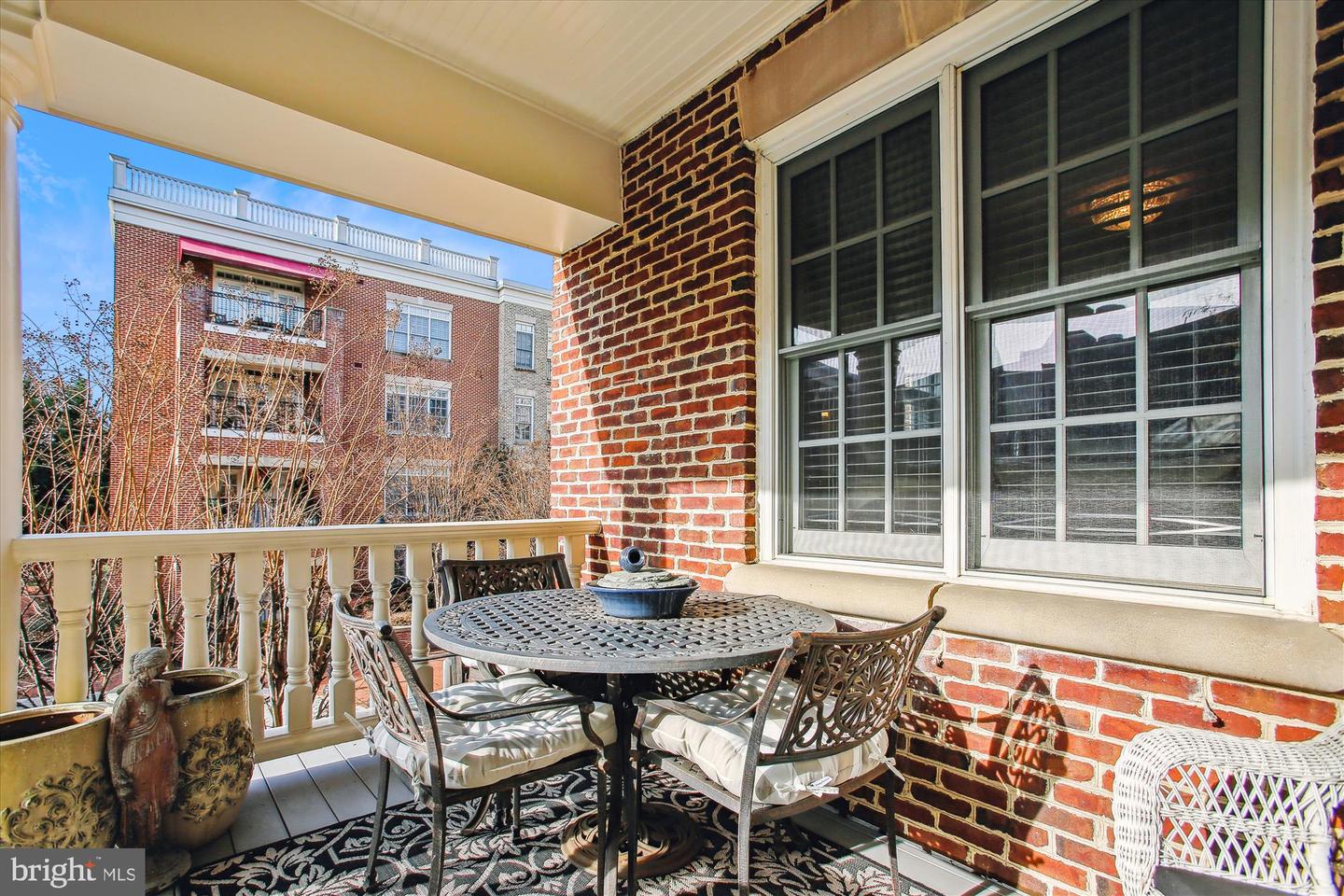 540 SECOND ST #204, ALEXANDRIA, Virginia 22314, 2 Bedrooms Bedrooms, ,2 BathroomsBathrooms,Residential,For sale,540 SECOND ST #204,VAAX2040354 MLS # VAAX2040354