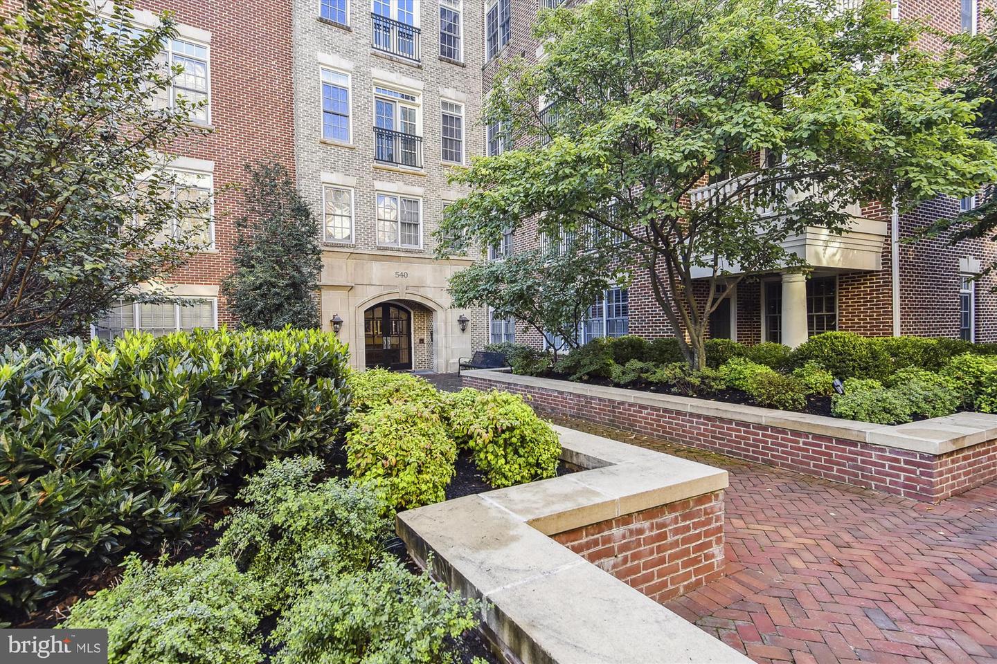 540 SECOND ST #204, ALEXANDRIA, Virginia 22314, 2 Bedrooms Bedrooms, ,2 BathroomsBathrooms,Residential,For sale,540 SECOND ST #204,VAAX2040354 MLS # VAAX2040354