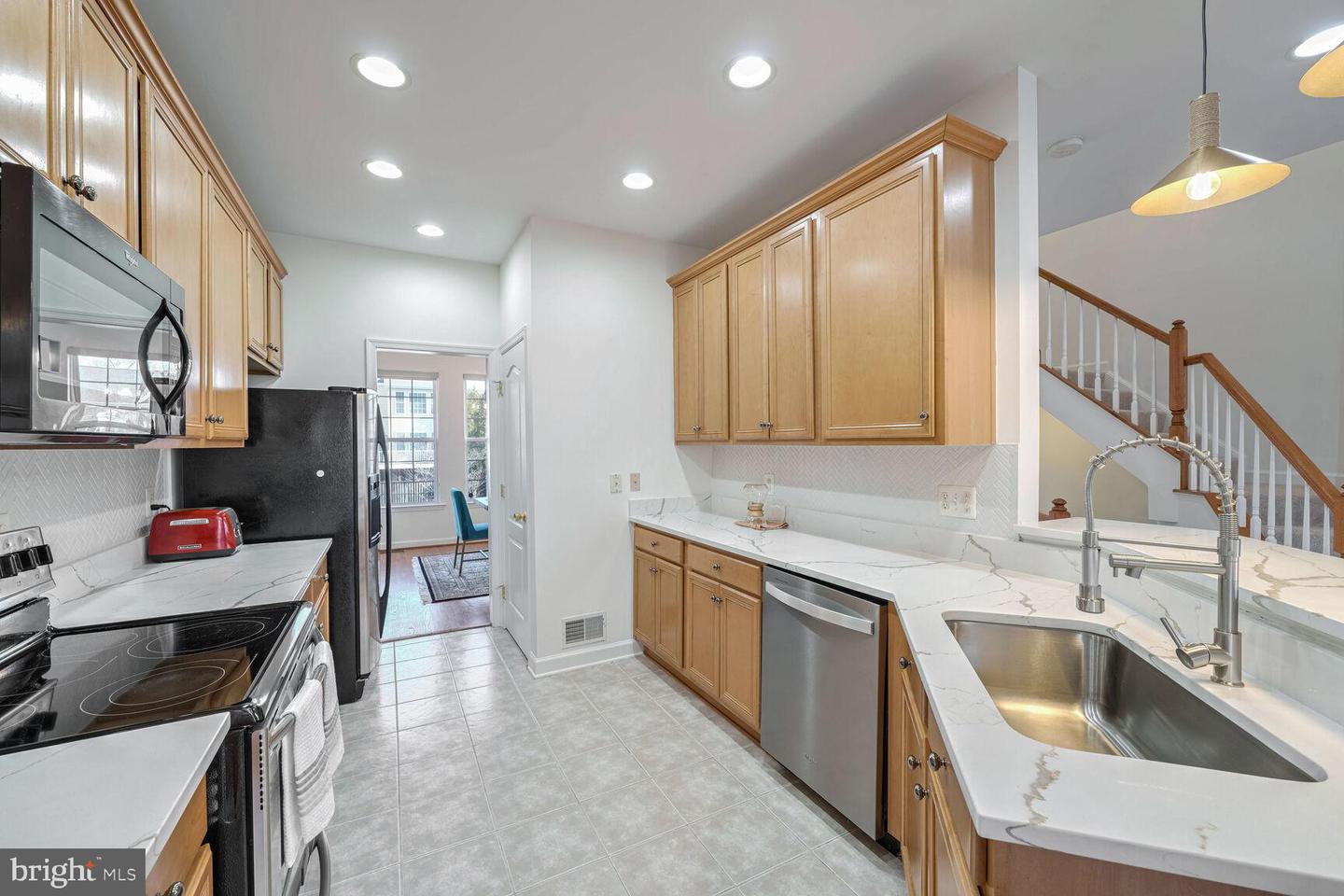 7644 AUDUBON MEADOW WAY, ALEXANDRIA, Virginia 22306, 3 Bedrooms Bedrooms, ,3 BathroomsBathrooms,Residential,For sale,7644 AUDUBON MEADOW WAY,VAFX2215758 MLS # VAFX2215758