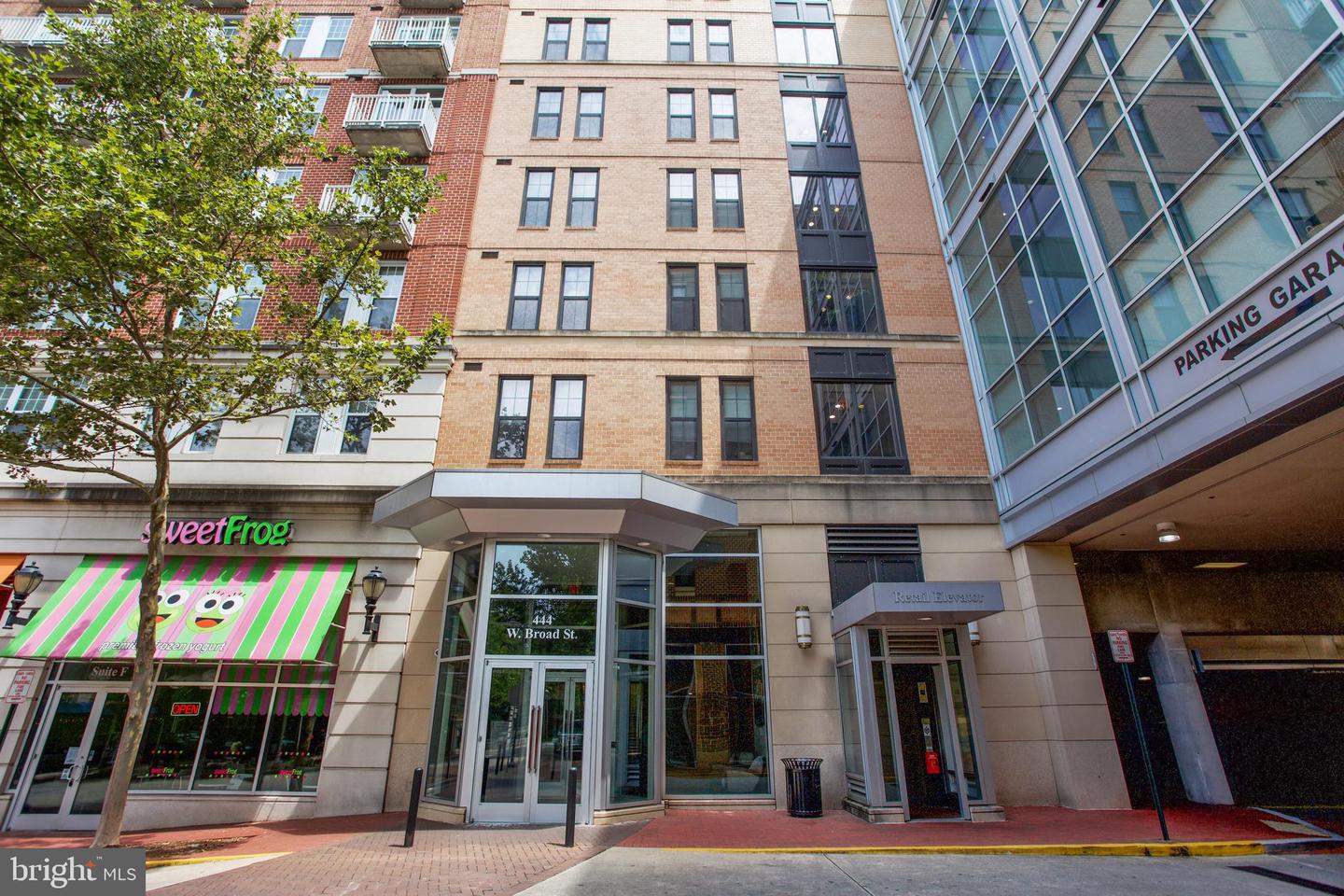 444 W BROAD ST #522, FALLS CHURCH, Virginia 22046, 1 Bedroom Bedrooms, ,1 BathroomBathrooms,Residential,For sale,444 W BROAD ST #522,VAFA2002680 MLS # VAFA2002680