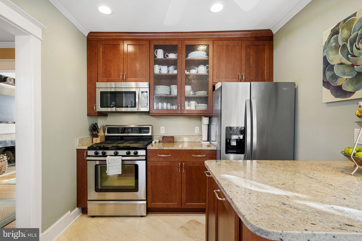 1 W MASONIC VIEW AVE, ALEXANDRIA, Virginia 22301, 3 Bedrooms Bedrooms, ,2 BathroomsBathrooms,Residential,For sale,1 W MASONIC VIEW AVE,VAAX2040450 MLS # VAAX2040450