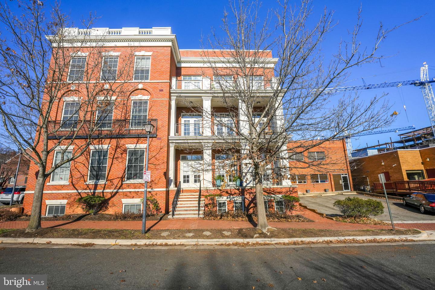 1023 N ROYAL ST #116, ALEXANDRIA, Virginia 22314, 2 Bedrooms Bedrooms, ,2 BathroomsBathrooms,Residential,For sale,1023 N ROYAL ST #116,VAAX2040460 MLS # VAAX2040460