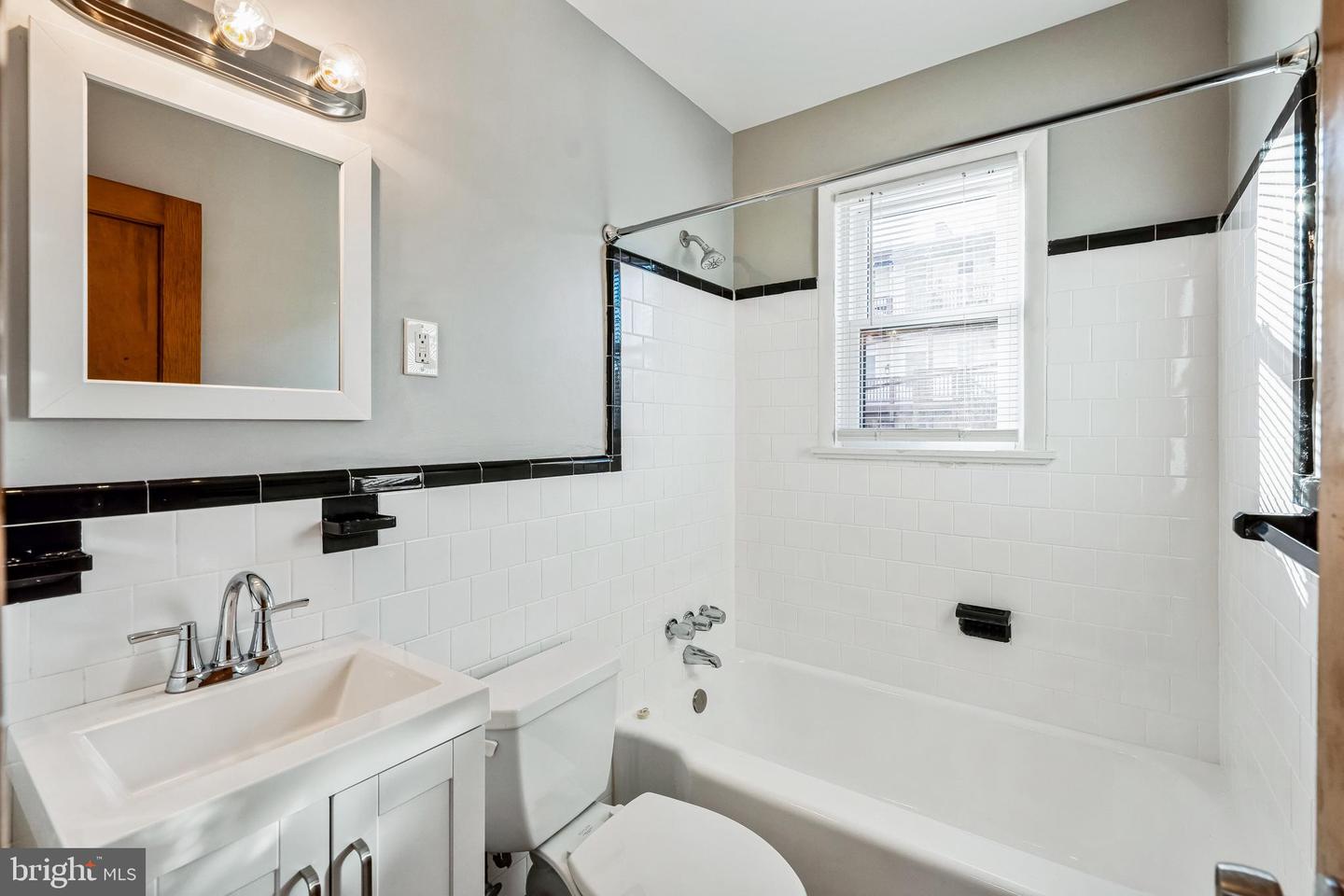 613 HAMLIN ST NE #8, WASHINGTON, District Of Columbia 20017, 1 Bedroom Bedrooms, ,1 BathroomBathrooms,Residential,For sale,613 HAMLIN ST NE #8,DCDC2173384 MLS # DCDC2173384