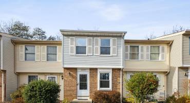 8422 SUGAR CREEK LN, SPRINGFIELD, Virginia 22153, 2 Bedrooms Bedrooms, ,1 BathroomBathrooms,Residential,For sale,8422 SUGAR CREEK LN,VAFX2216288 MLS # VAFX2216288