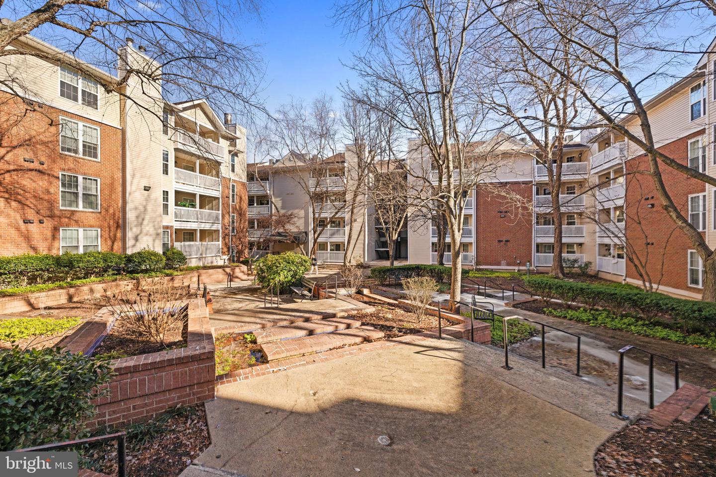 1504 LINCOLN WAY #431, MCLEAN, Virginia 22102, 1 Bedroom Bedrooms, ,1 BathroomBathrooms,Residential,For sale,1504 LINCOLN WAY #431,VAFX2216582 MLS # VAFX2216582