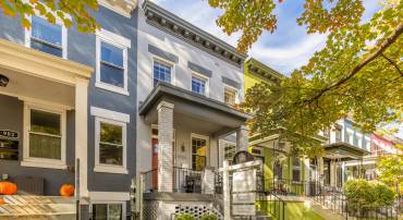 904 10TH ST NE, WASHINGTON, District Of Columbia 20002, 3 Bedrooms Bedrooms, ,3 BathroomsBathrooms,Residential,For sale,904 10TH ST NE,DCDC2173996 MLS # DCDC2173996