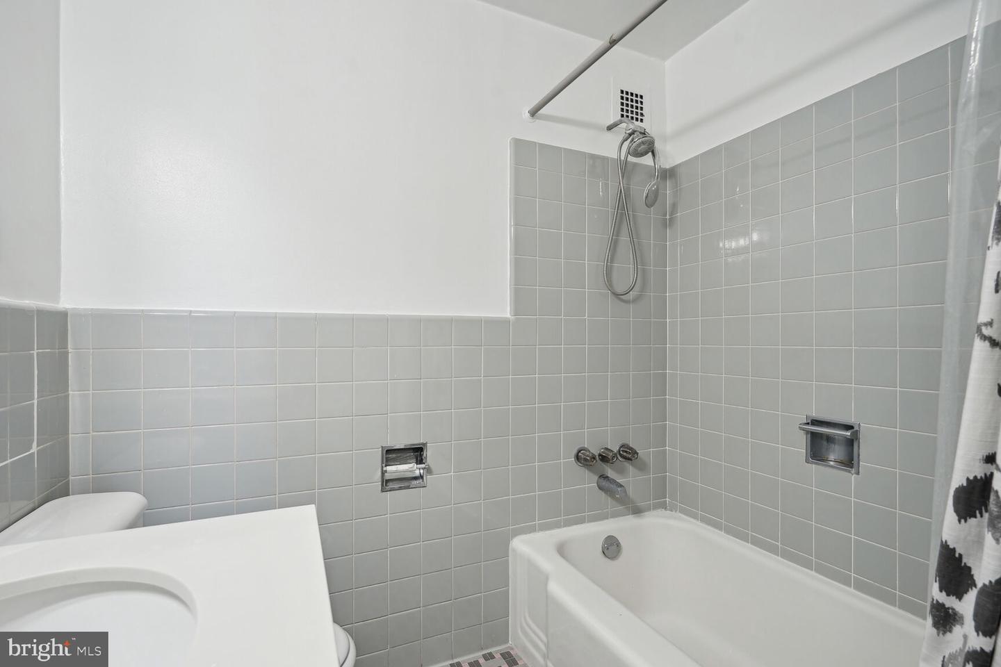 4740 CONNECTICUT AVE NW #1002, WASHINGTON, District Of Columbia 20008, 2 Bedrooms Bedrooms, ,2 BathroomsBathrooms,Residential,For sale,4740 CONNECTICUT AVE NW #1002,DCDC2146680 MLS # DCDC2146680