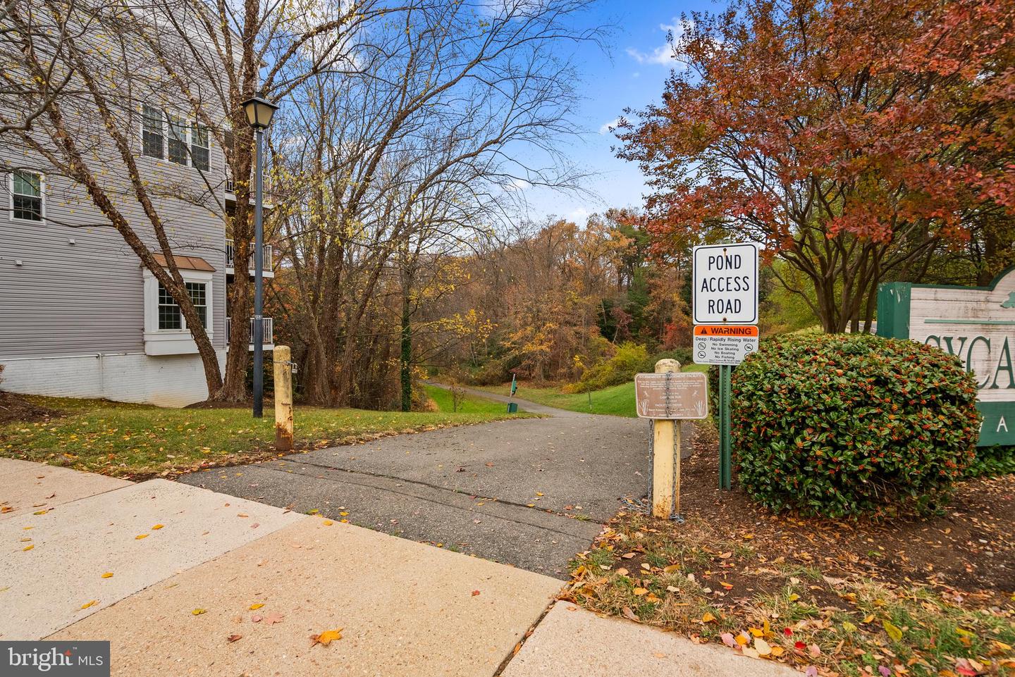 6045 TERRAPIN PL #304, ALEXANDRIA, Virginia 22310, 2 Bedrooms Bedrooms, ,2 BathroomsBathrooms,Residential,For sale,6045 TERRAPIN PL #304,VAFX2209254 MLS # VAFX2209254