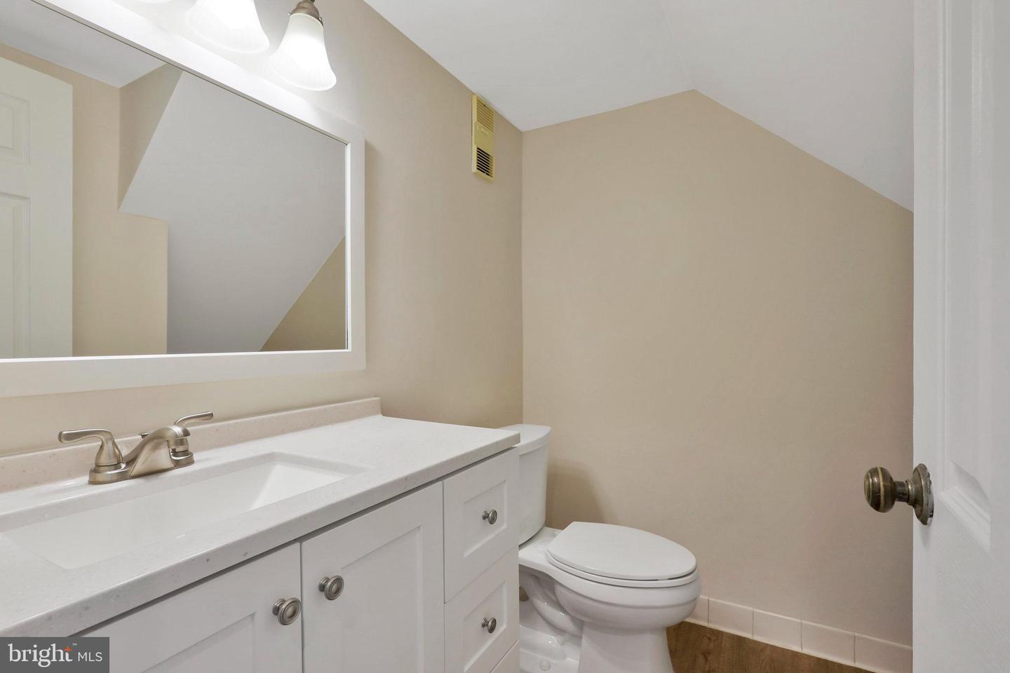 2314 N DEARING ST, ALEXANDRIA, Virginia 22302, 2 Bedrooms Bedrooms, ,1 BathroomBathrooms,Residential,For sale,2314 N DEARING ST,VAAX2040402 MLS # VAAX2040402