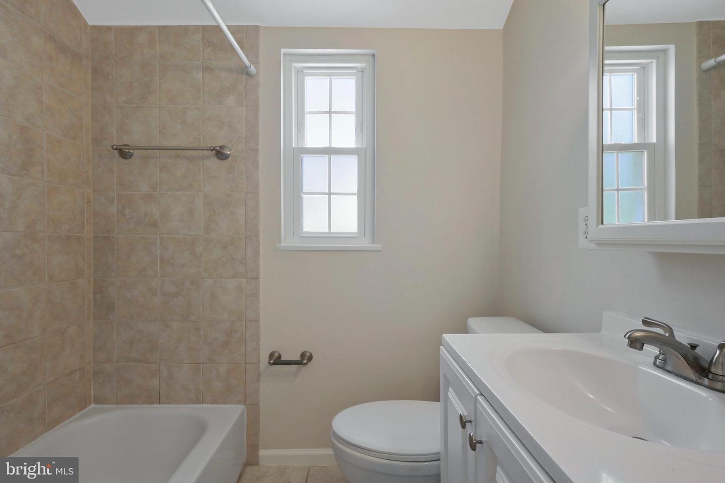 2314 N DEARING ST, ALEXANDRIA, Virginia 22302, 2 Bedrooms Bedrooms, ,1 BathroomBathrooms,Residential,For sale,2314 N DEARING ST,VAAX2040402 MLS # VAAX2040402