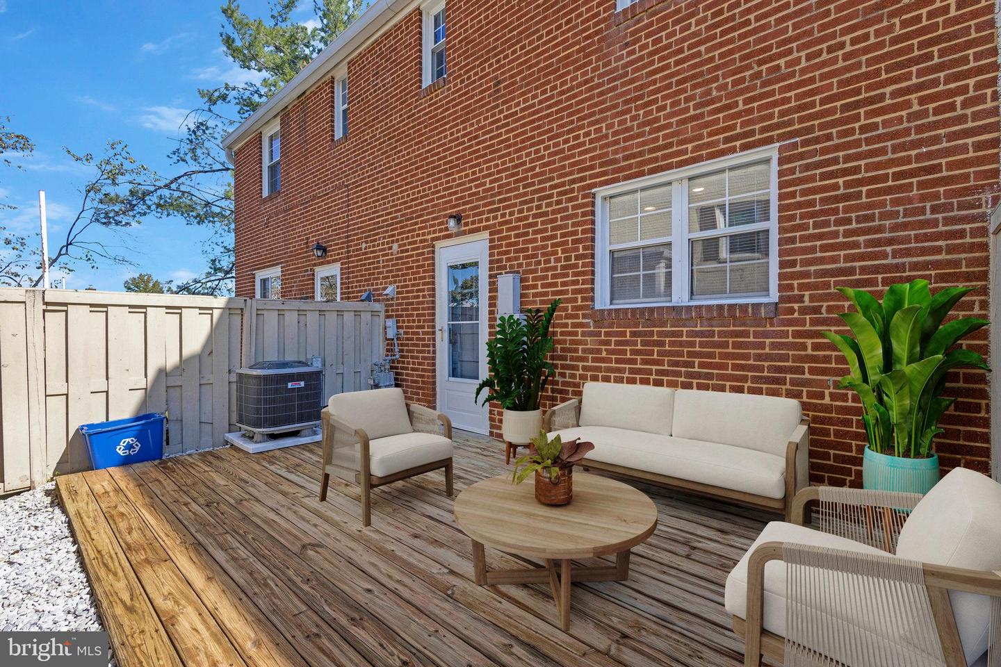 2314 N DEARING ST, ALEXANDRIA, Virginia 22302, 2 Bedrooms Bedrooms, ,1 BathroomBathrooms,Residential,For sale,2314 N DEARING ST,VAAX2040402 MLS # VAAX2040402