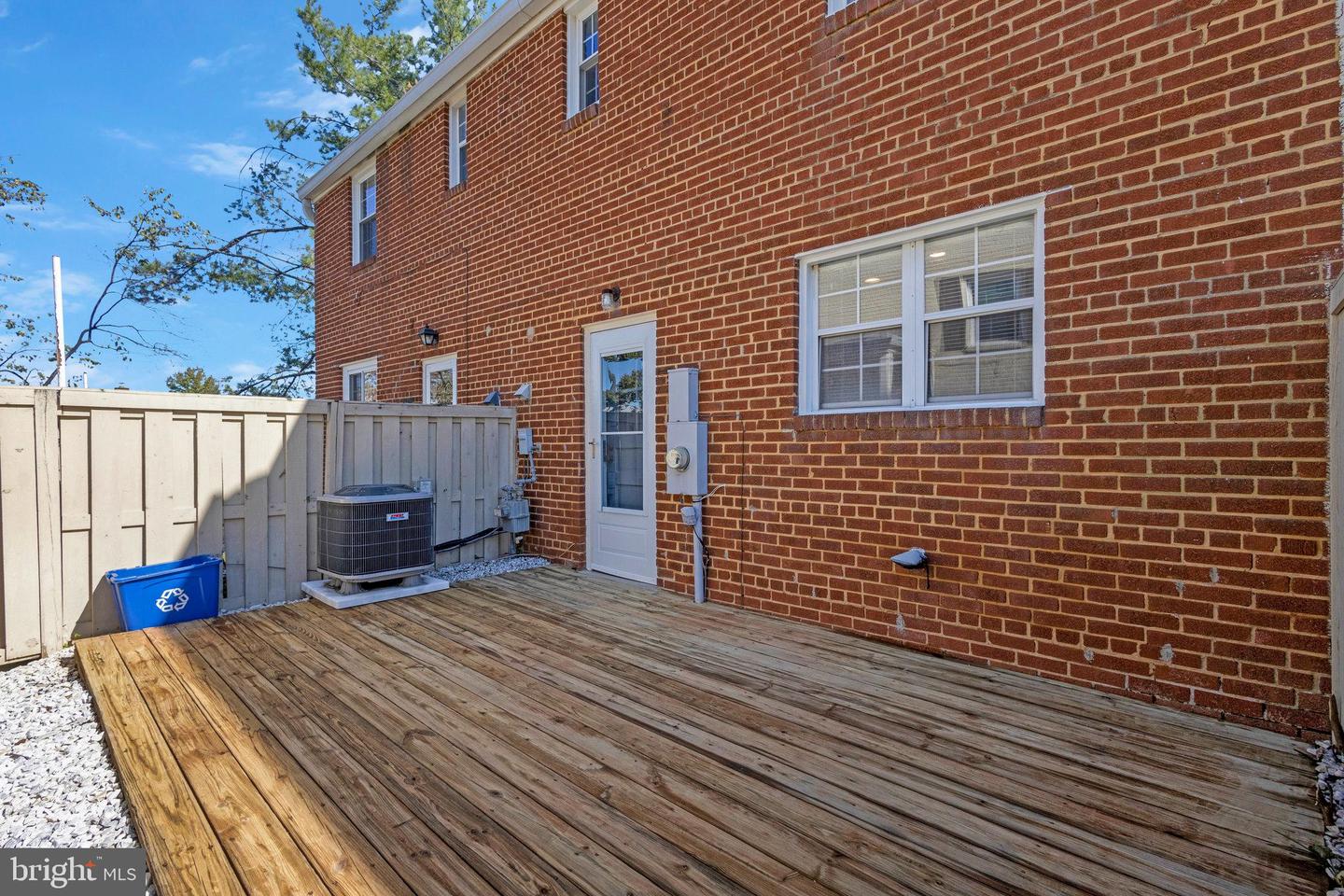 2314 N DEARING ST, ALEXANDRIA, Virginia 22302, 2 Bedrooms Bedrooms, ,1 BathroomBathrooms,Residential,For sale,2314 N DEARING ST,VAAX2040402 MLS # VAAX2040402